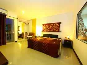 Golden House Hotel