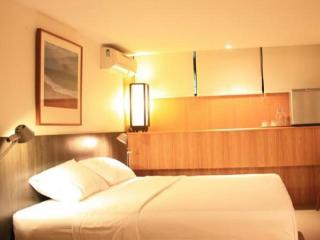 エスケープ ノンスモーキング ブティック B&B