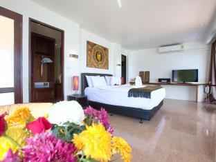 クリスタル ベイ ビーチ リゾート