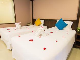 M ナリナ ホテル