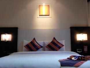 Studio Sukhumvit 18 by Icheck Inn