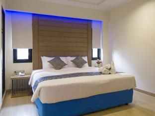 Eleven Avenue Suites